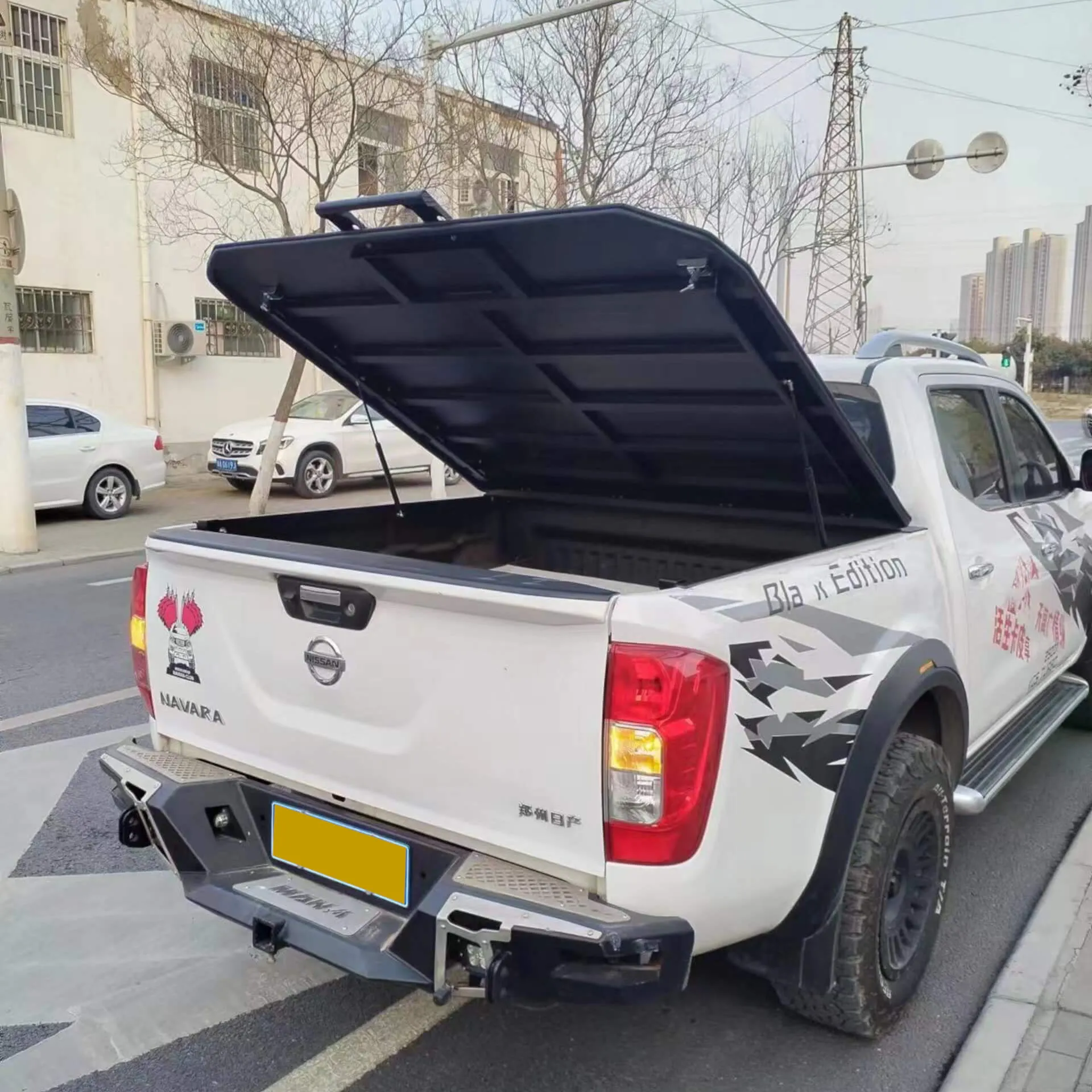 Black Aluminium Flat Tonneau Cover for Toyota Hilux 2002-2016