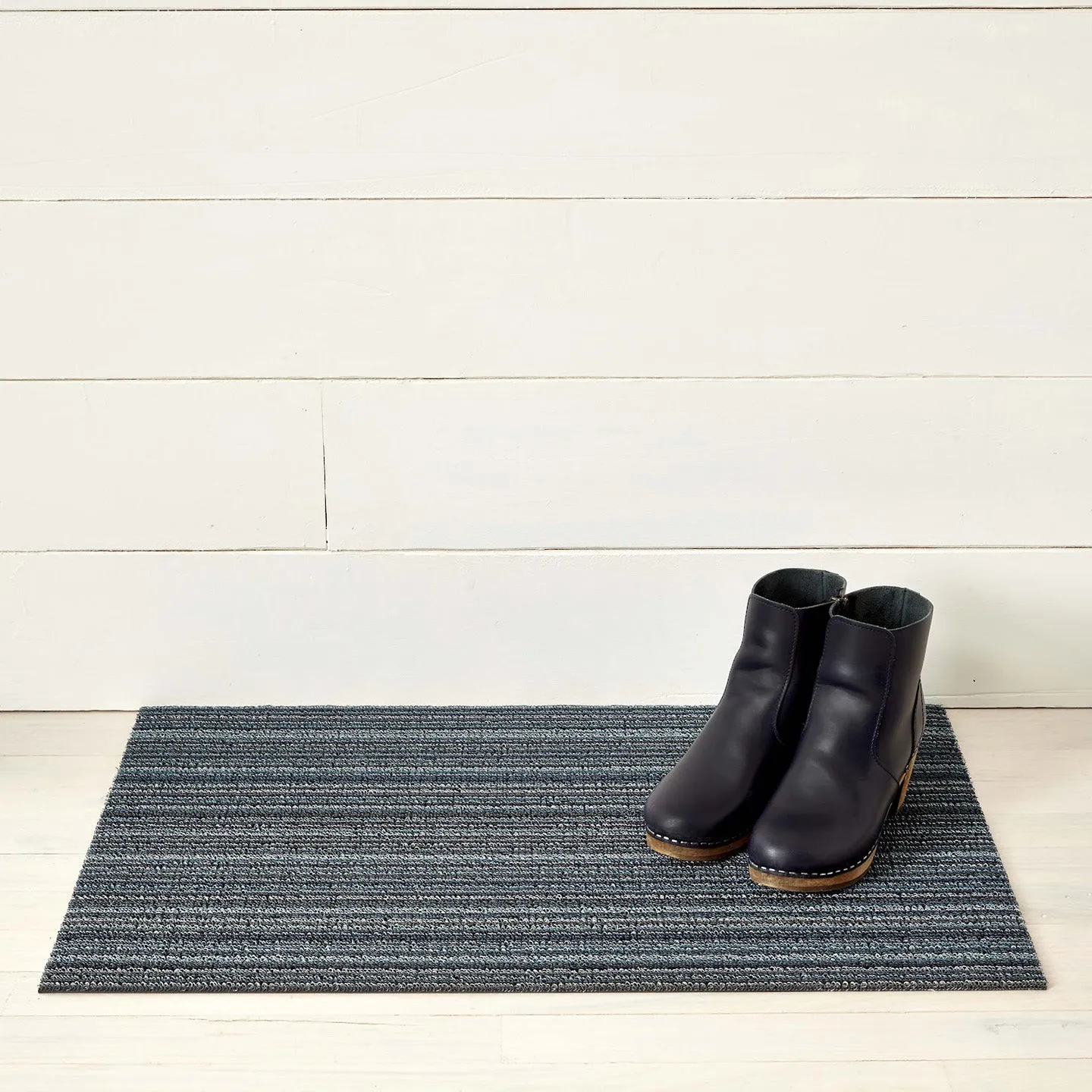 Chilewich Shag Rugs / Skinny Stripe Blue