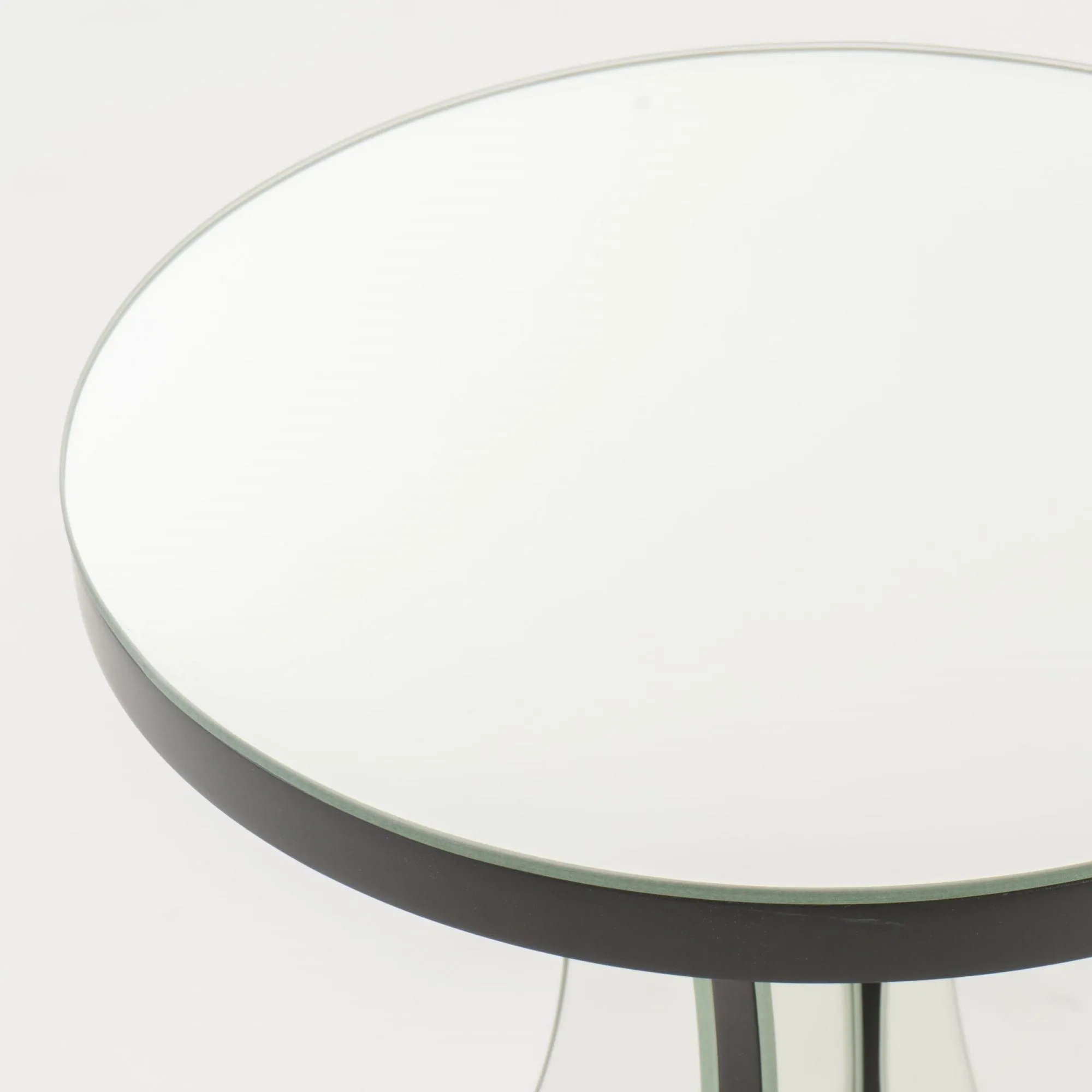 Elegant Mirrored Side Table – Clear Finish, Versatile Accent & Side Table for Modern and Classic Interiors