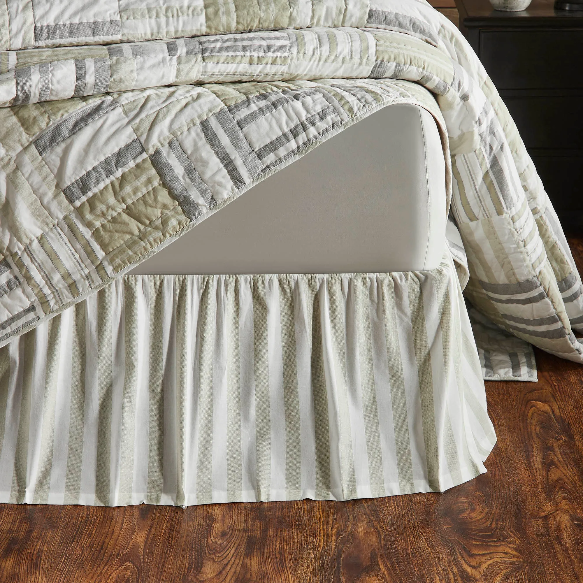 Finders Keepers Ruffled King Bed Skirt 78x80x16