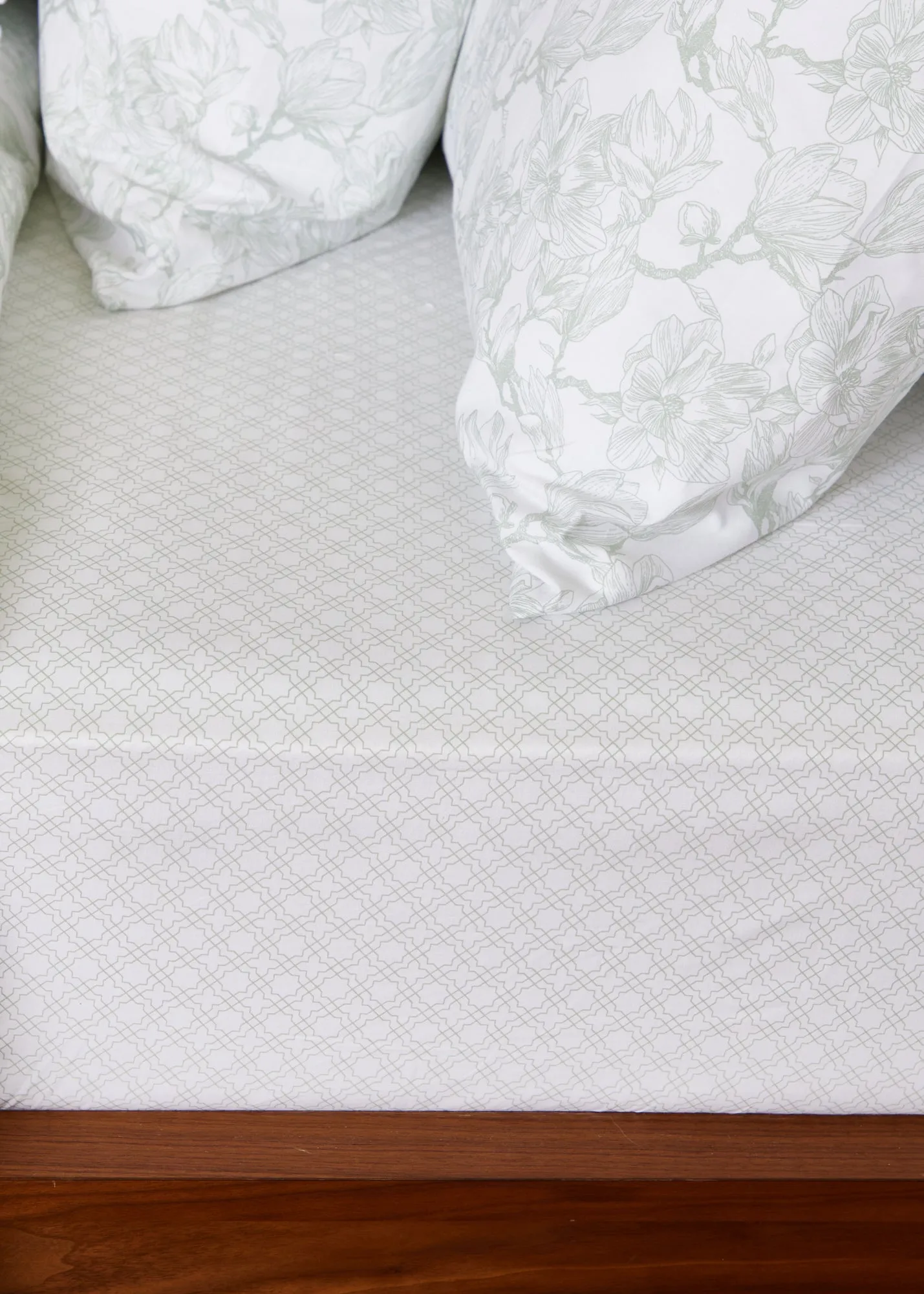 Foxford Sage Trellis Fitted Sheet