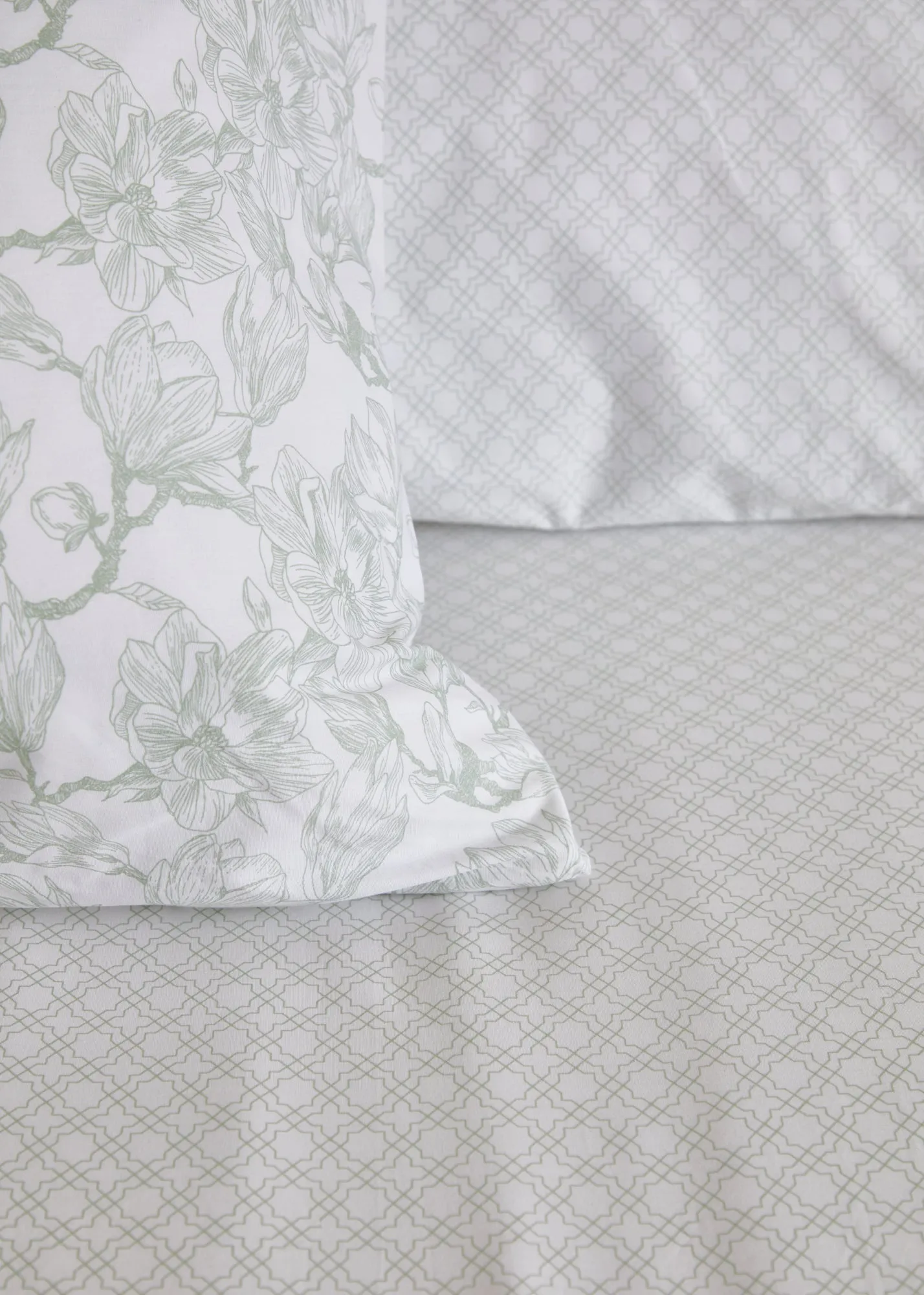 Foxford Sage Trellis Fitted Sheet