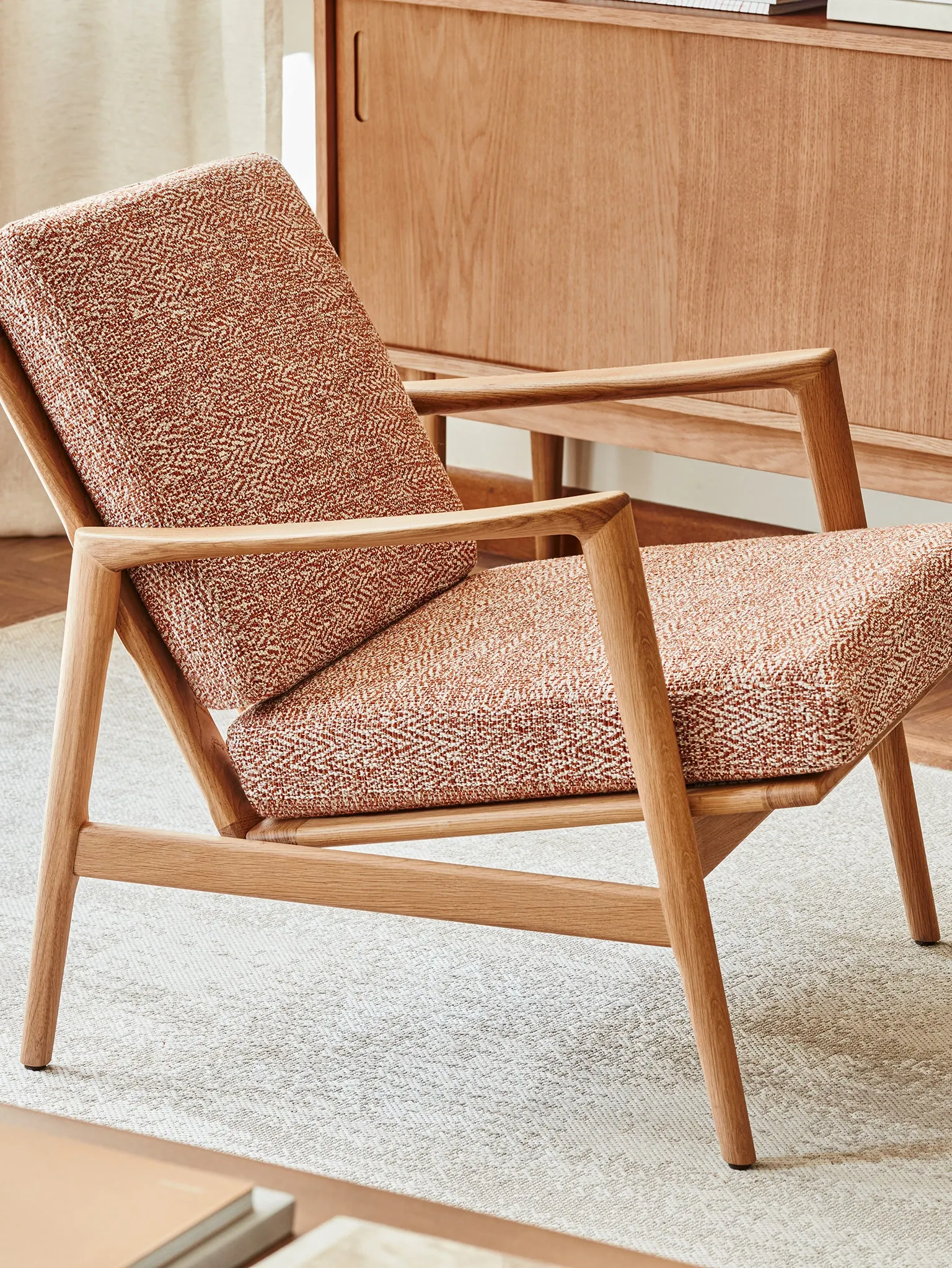 Stefan Lounge Chair - Mid Century Design